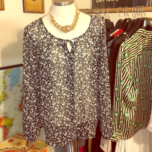 Old Navy Tops - Black white sheer Floral print peasant blouse M